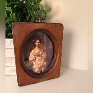 Vintage Wooden Picture Frame w/ Brass Twist Handle – Cottagecore Decor